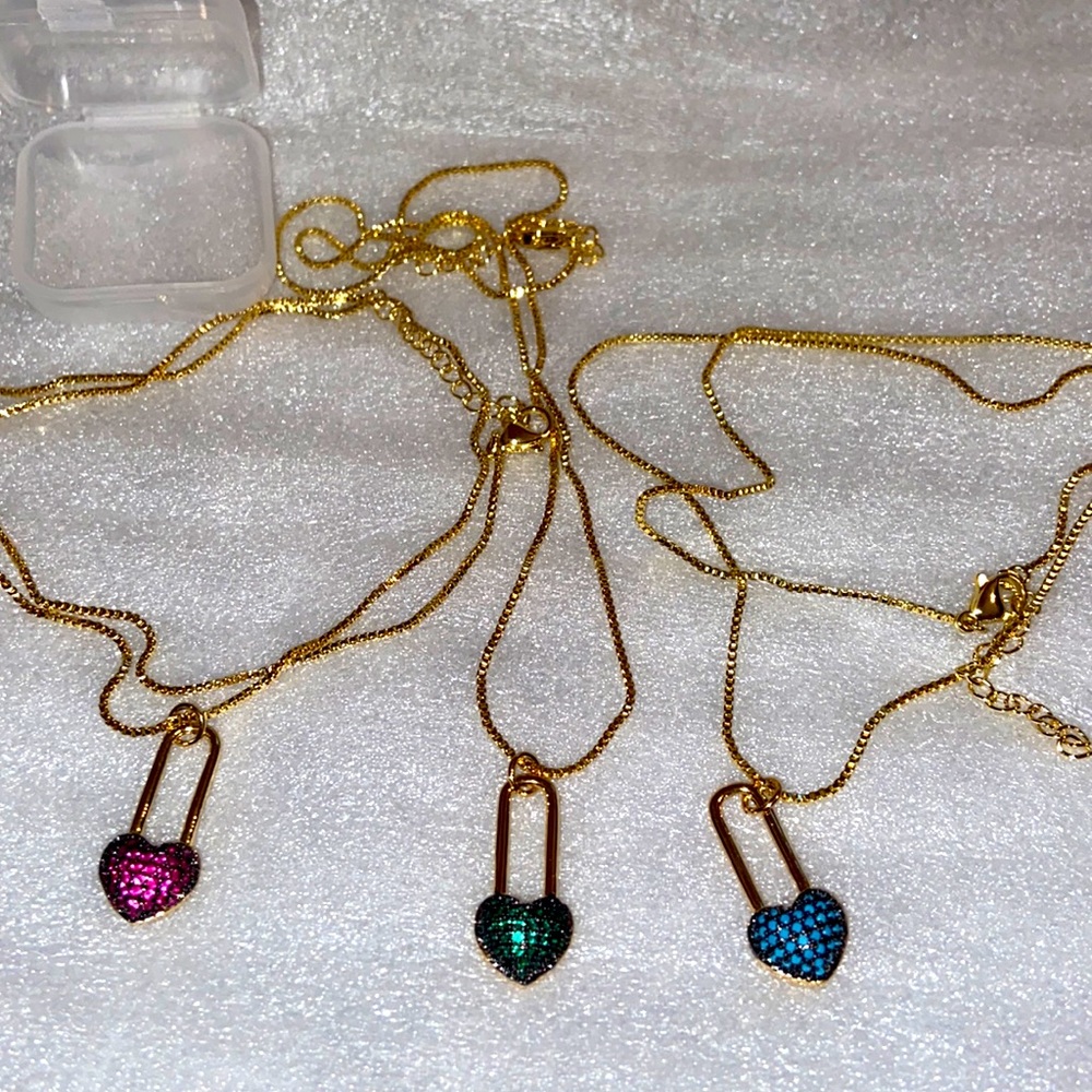 Heart necklaces different colors different stones
